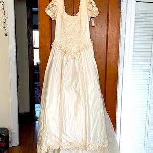 Floral detail wedding dress.